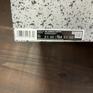 Jordan 6 Retro Cap and Gown Size 11 - aux