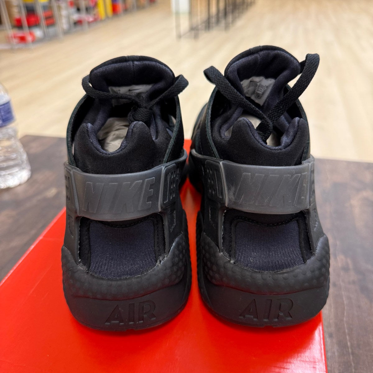 Nike Air Huarache Triple Black - Image 3