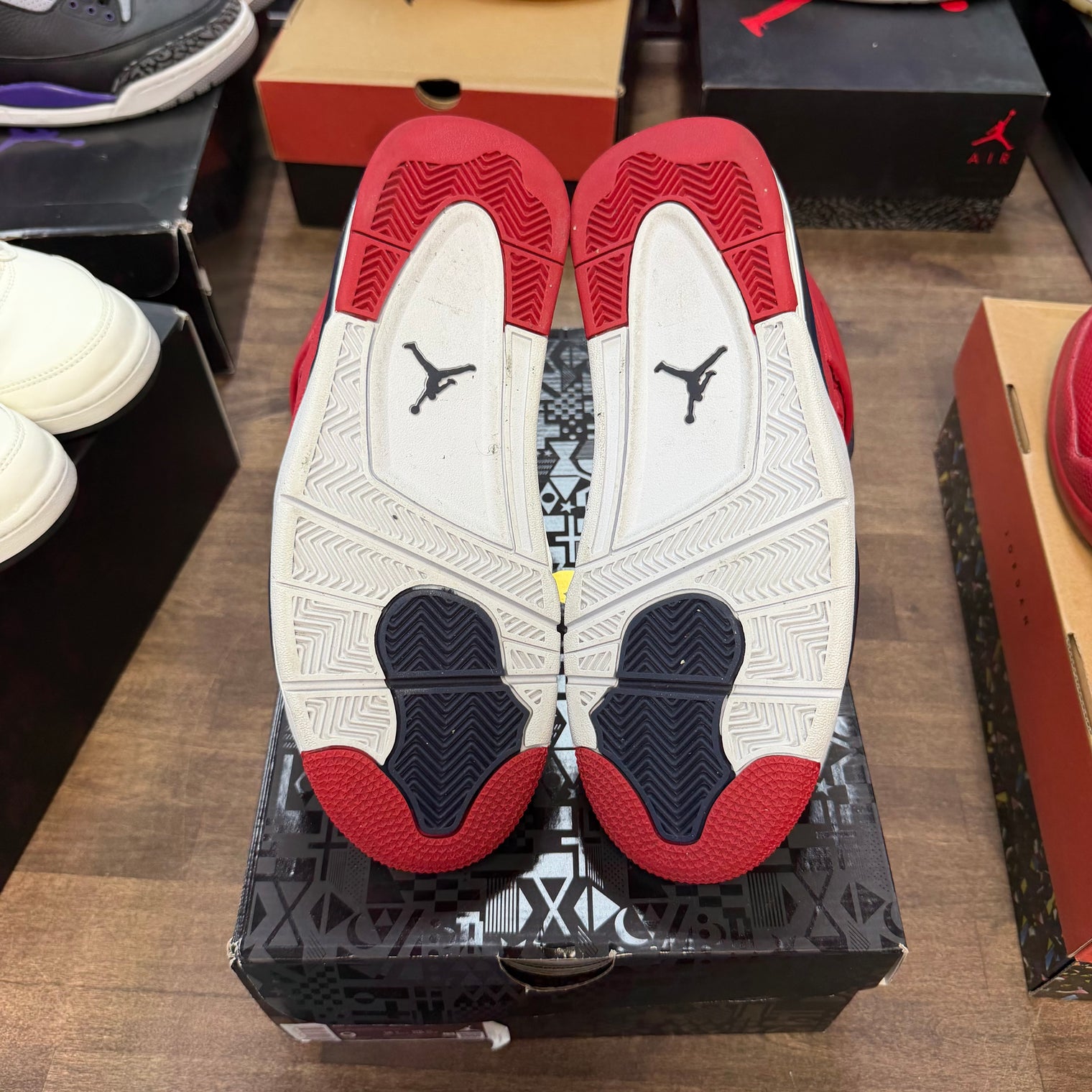 FIBA Jordan 4 Retro (2019) (USED)