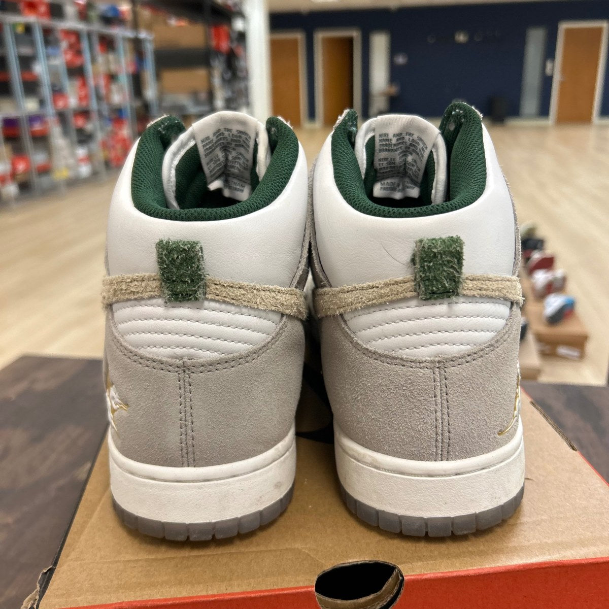 Nike Dunk High Premium San Francisco Chinatown Gold Mountain Size 12 (Pre-Owned) - Image 4