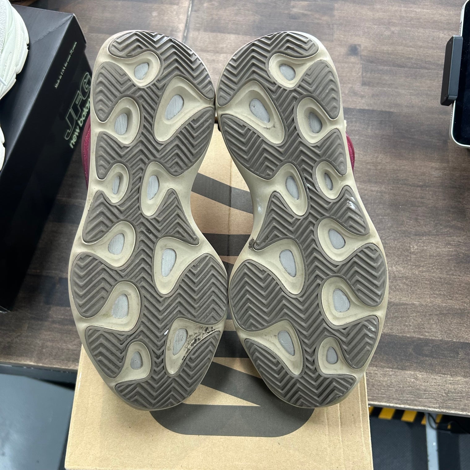 Carbon Fade Yeezy 700 V3 (USED)