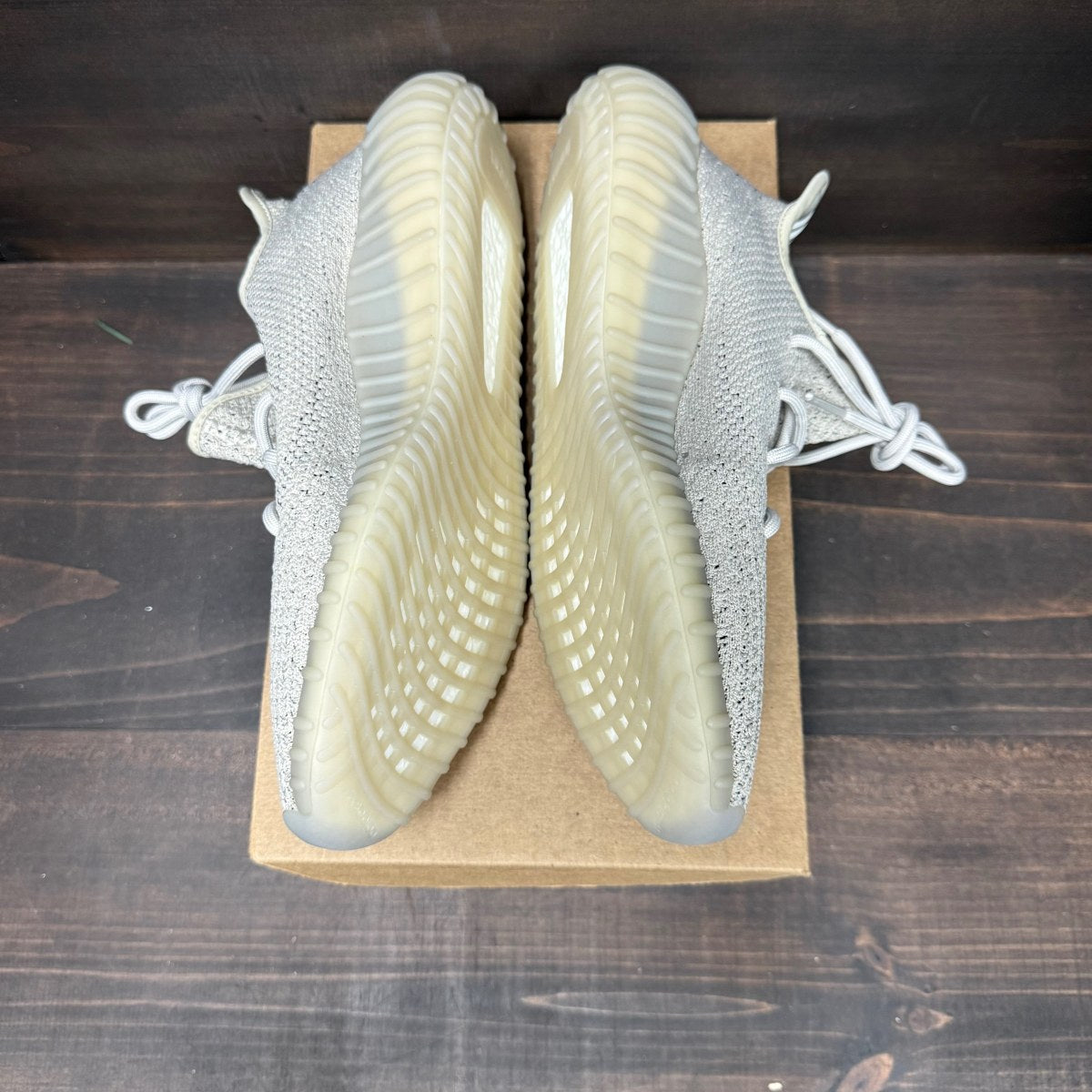 adidas Yeezy Boost 350 V2 Slate Size 11.5 (Pre-Owned) - Image 3