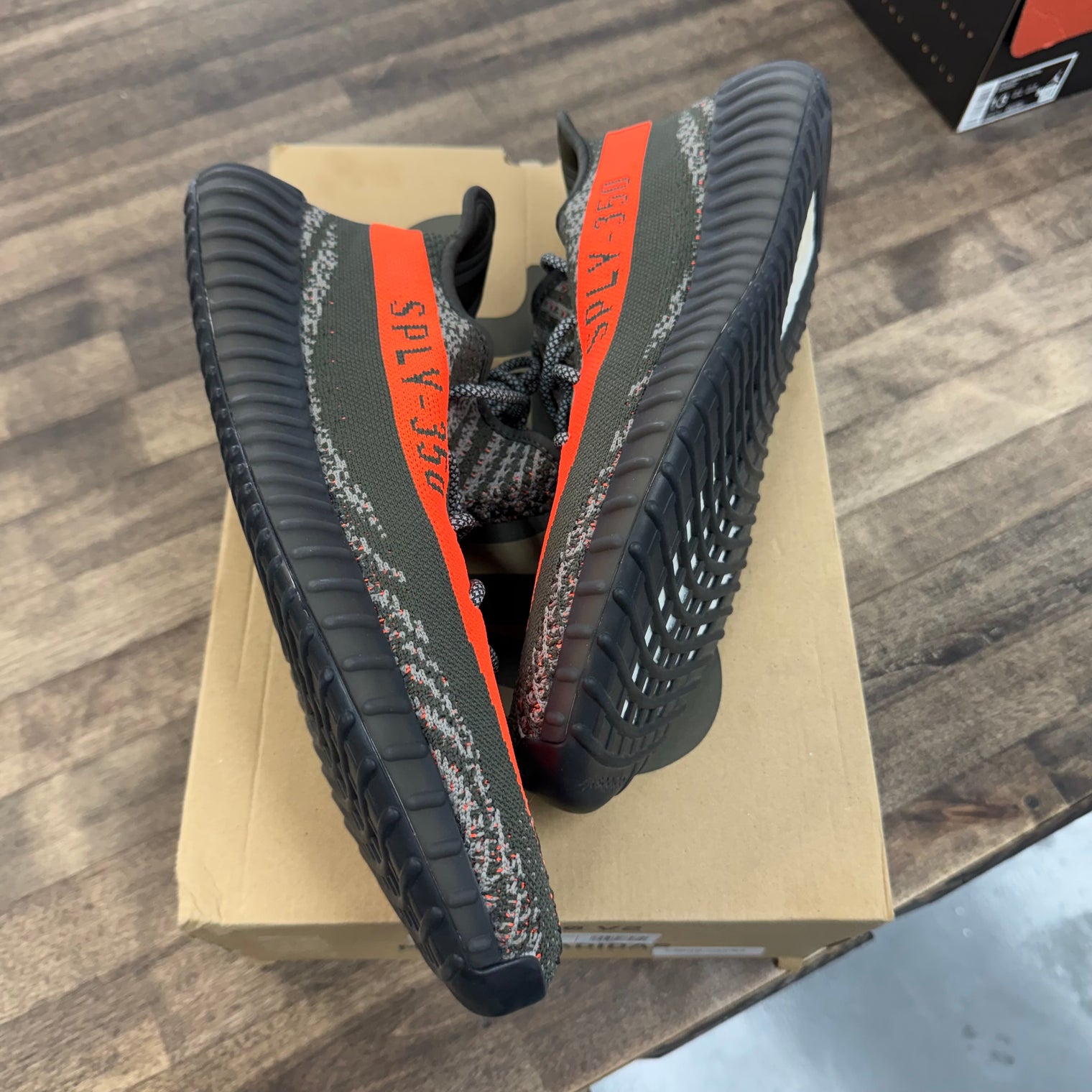Carbon Beluga Adidas Yeezy Boost 350 V2 (Lightly Worn)