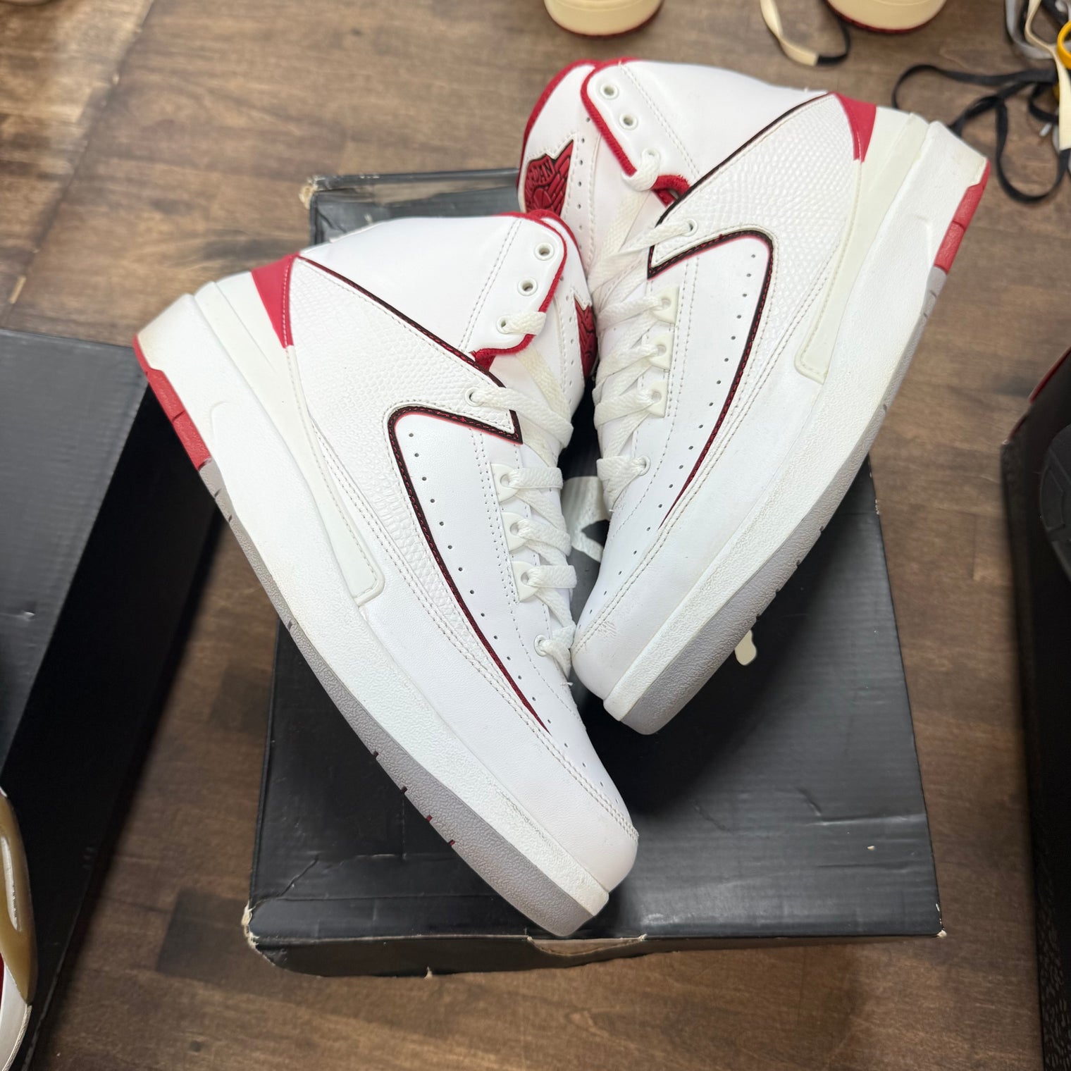 White Red Jordan 2 (2014) (USED)