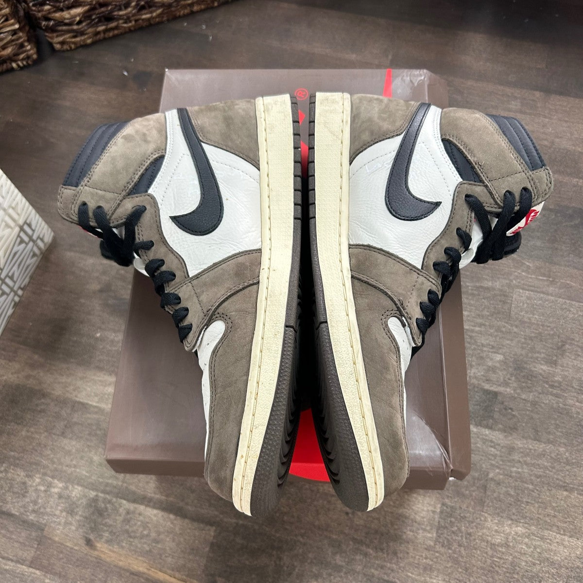 Jordan 1 Retro High OG SP Travis Scott Mocha Size 12 (Pre-Owned) - Image 3