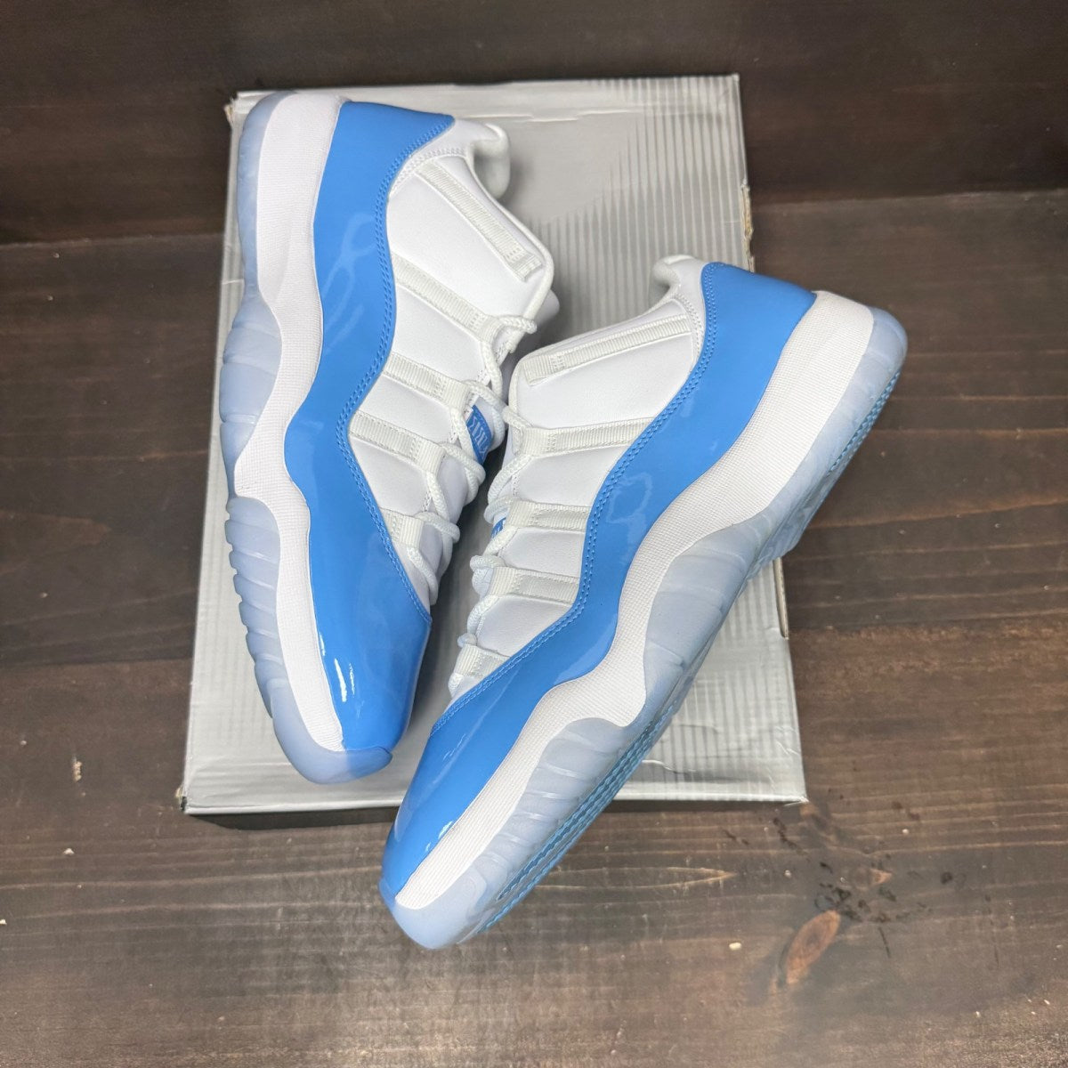 Jordan 11 Retro Low University Blue (2026) Size 12 (Pre-Owned) - tag