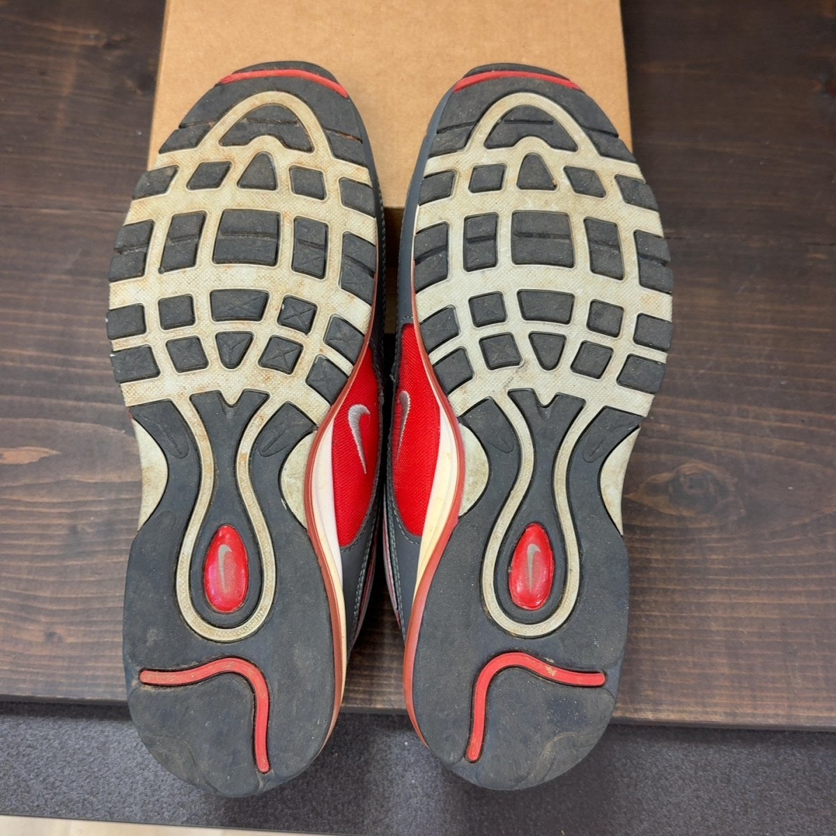 Nike Air Max 97 Dark Grey Gym Red Size 11 (Pre-Owned) - Image 8