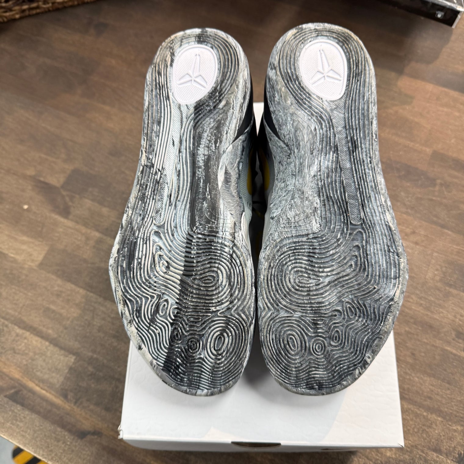 Mambacita Nike Kobe 9 EM Low Protro (USED)