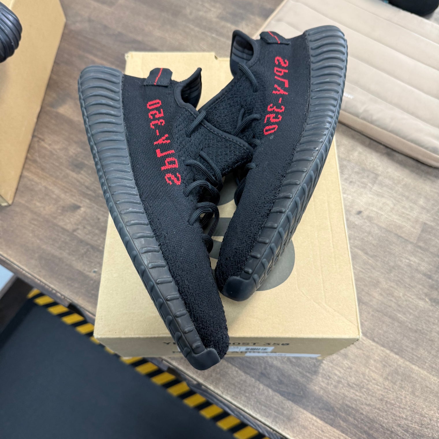 Bred Yeezy 350 (USED)