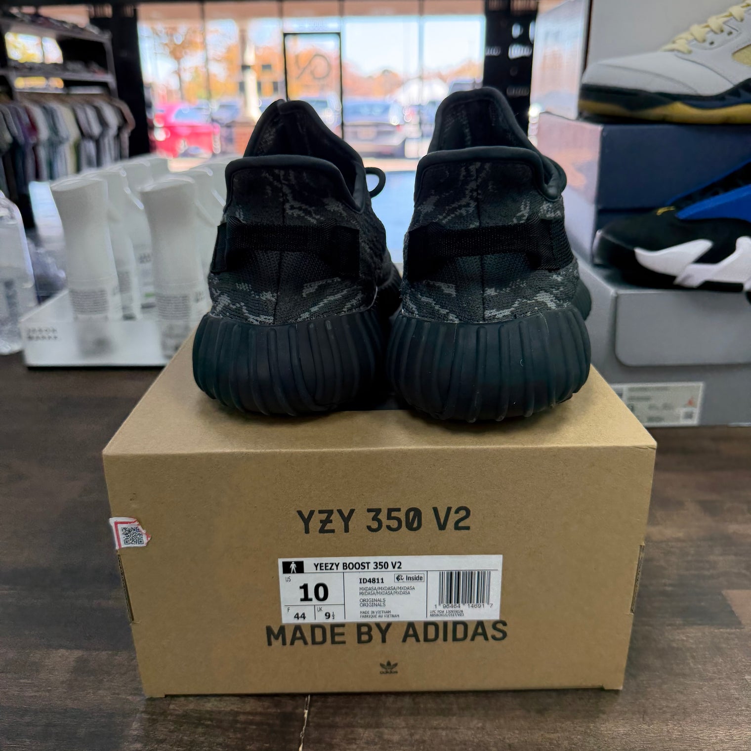 MX Dark Salt Yeezy 350 (USED)