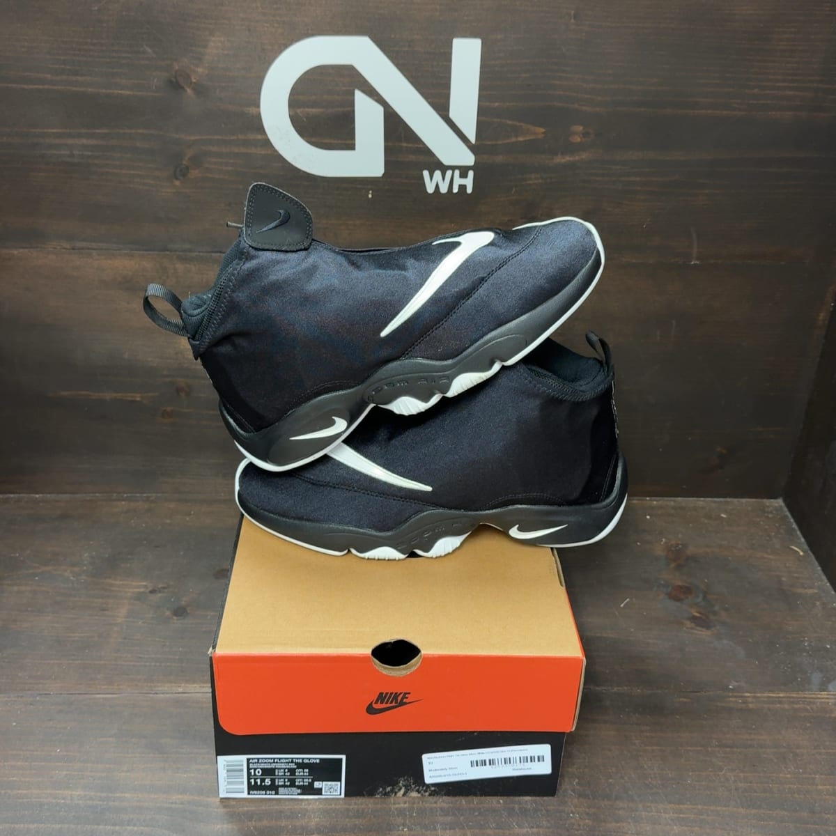 Nike Air Zoom Flight The Glove Black White OG (2026) Size 10 (Pre-Owned) - front
