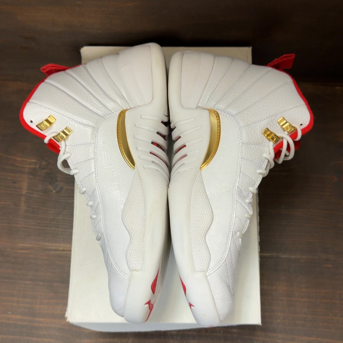 Jordan 12 Retro FIBA (2019) Size 11.5 (Pre-Owned) - aux