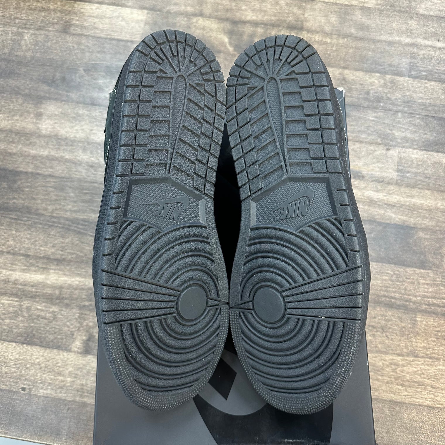 Travis Scott Black Phantom Jordan 1 Retro Low OG SP (USED)