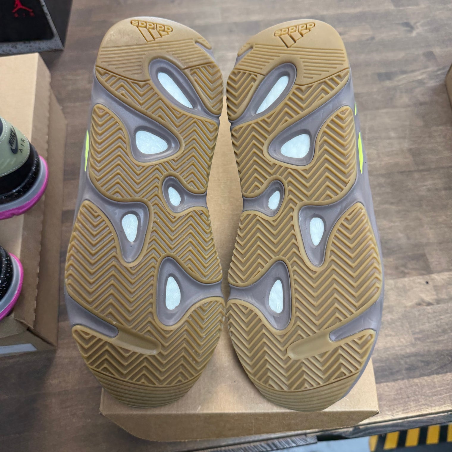 Mauve Yeezy 700 V1 (USED, No Box)