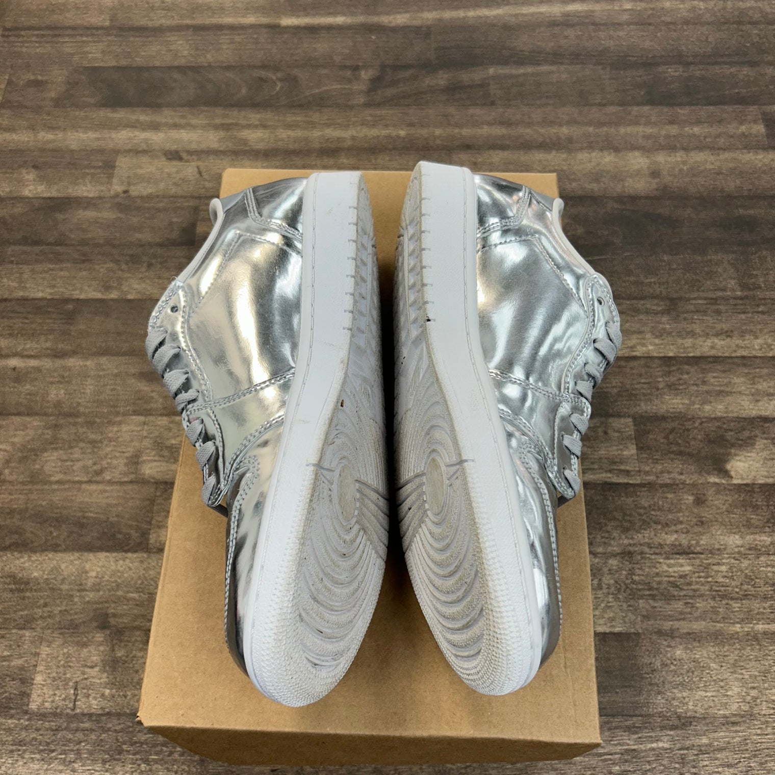 Pinnacle Metallic Silver Chrome Jordan 1 Low OG (USED, No Box)
