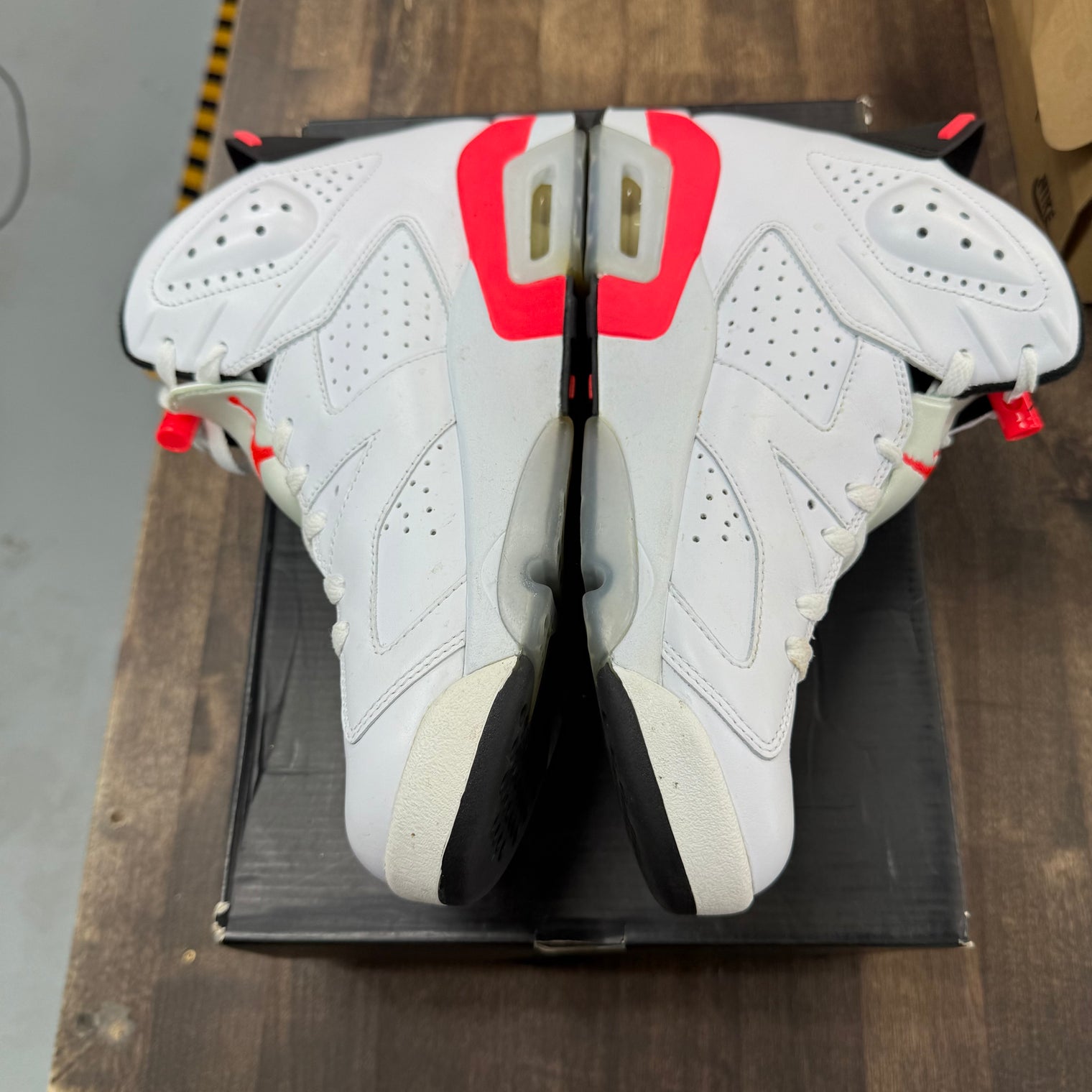White Infrared Jordan 6 Retro (2014) (USED)