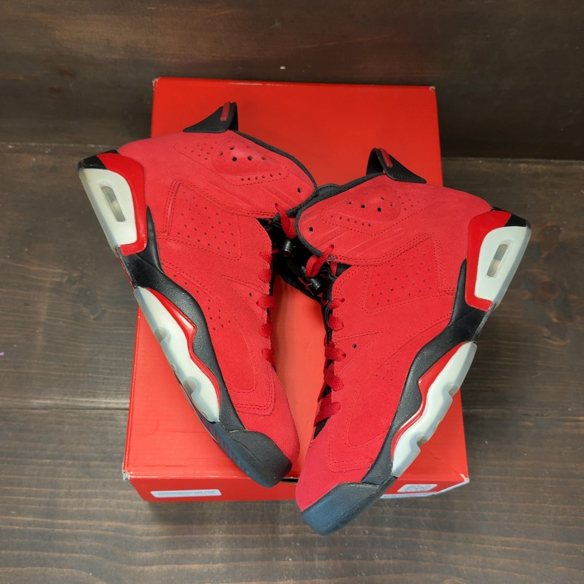 Jordan 6 Retro Toro Bravo Size 8 (Pre-Owned) - back