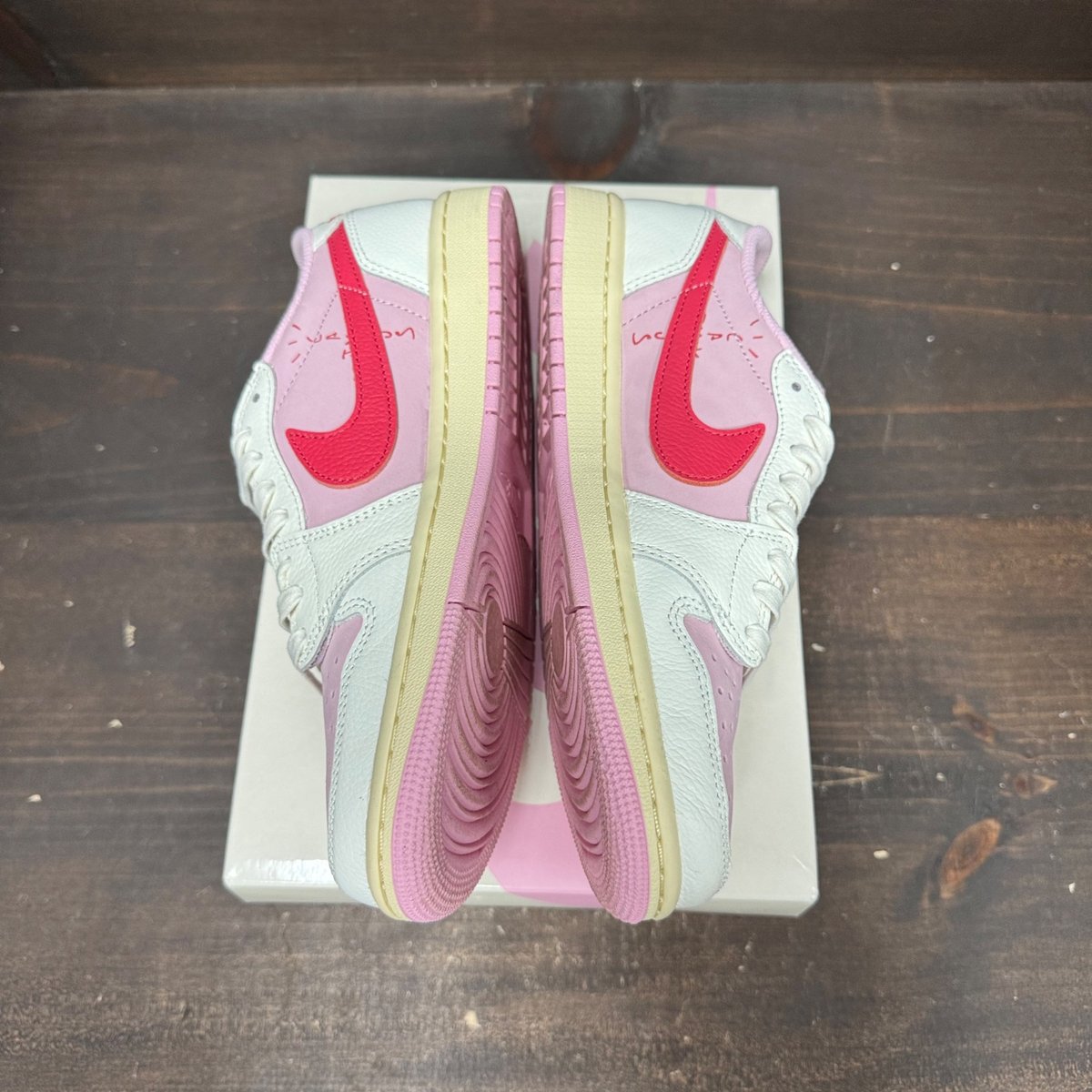 Jordan 1 Retro Low OG SP Travis Scott Sail Tropical Pink Size 7.5 (Pre-Owned) - tag