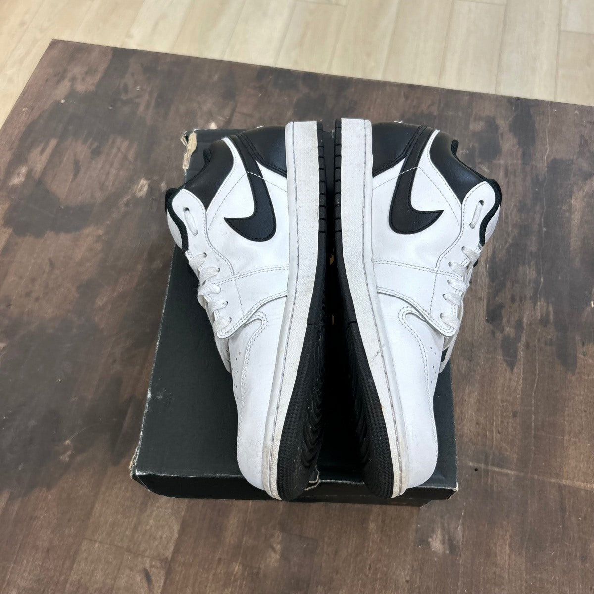 Jordan 1 Low White Black Size 10.5 (Pre-Owned)