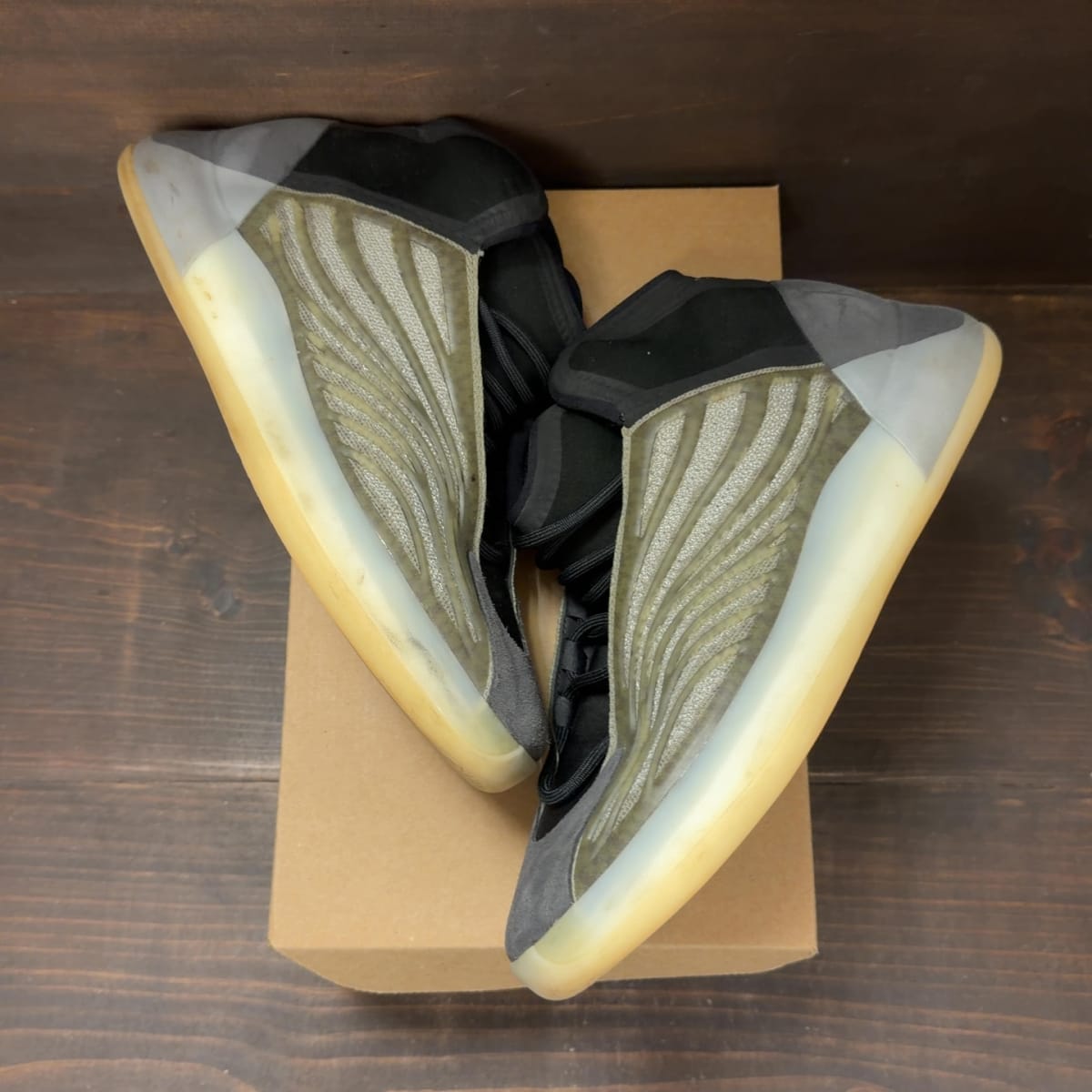adidas Yeezy QNTM Barium Size 12 (Pre-Owned) - back