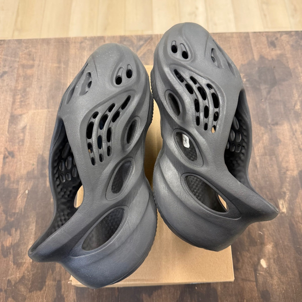 adidas Yeezy Foam RNR Onyx - Image 4
