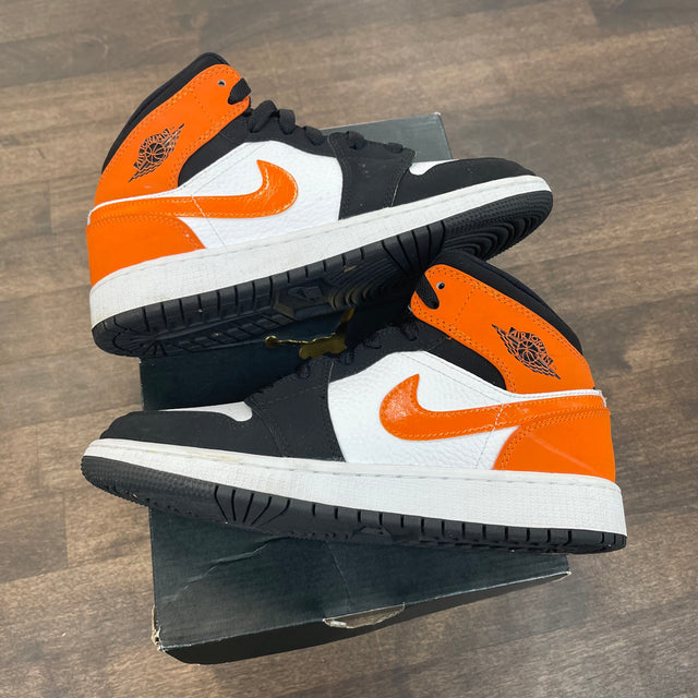 Shattered Backboard Jordan 1 Mid (USED)