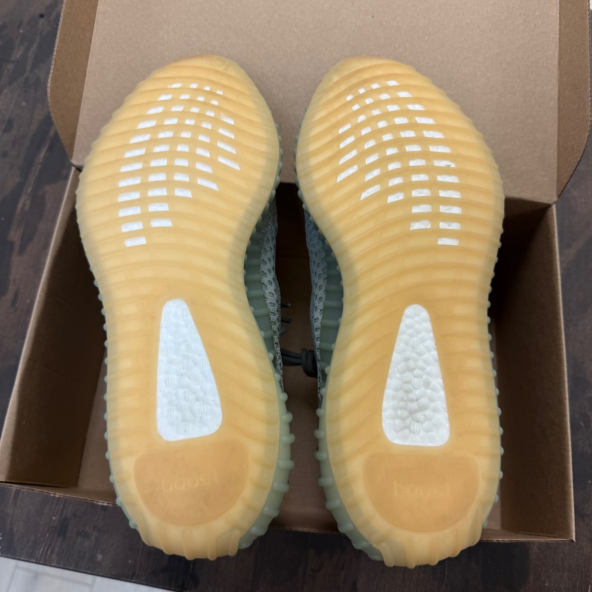adidas Yeezy Boost 350 V2 Desert Sage Size 12 (Pre-Owned) - Image 6