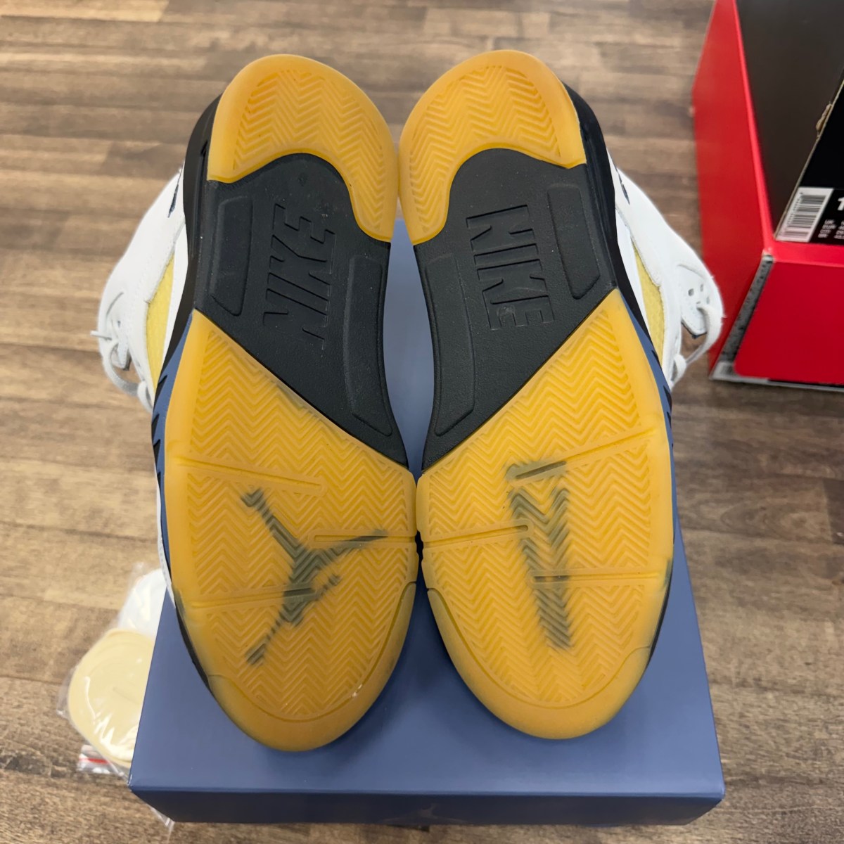 Jordan 5 Retro A Ma Maniére Dawn (Women's) - Image 4