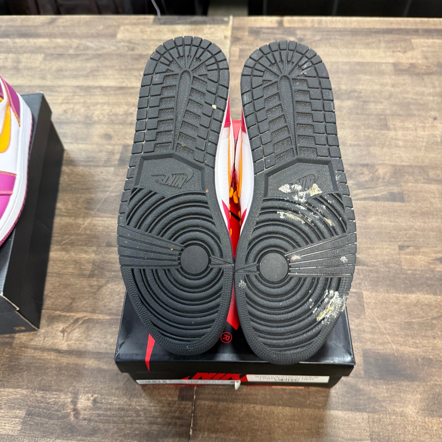 Light Fusion Red Jordan 1 High (USED)