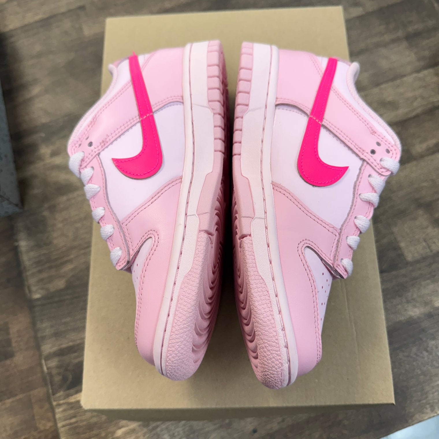 Triple Pink Dunk Low (GS) (USED,No Box)