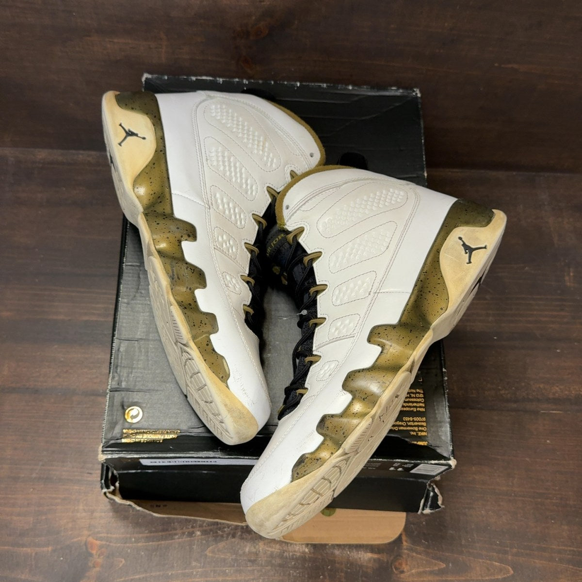 Jordan 9 Retro Statue - Image 2