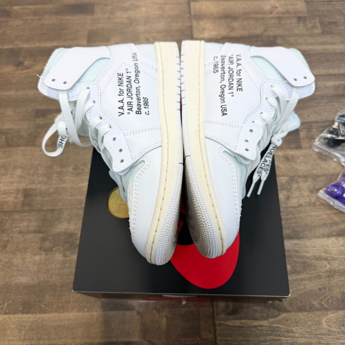 Jordan 1 Retro High Off-White Alaska Size 7.5 (Pre-Owned) - Image 5