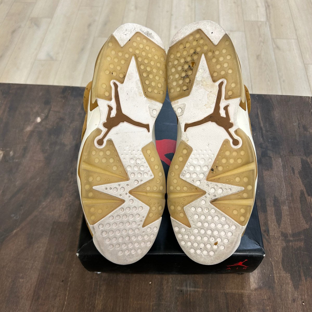 Jordan 6 Retro Wheat Size 11 (Pre-Owned) - Image 5