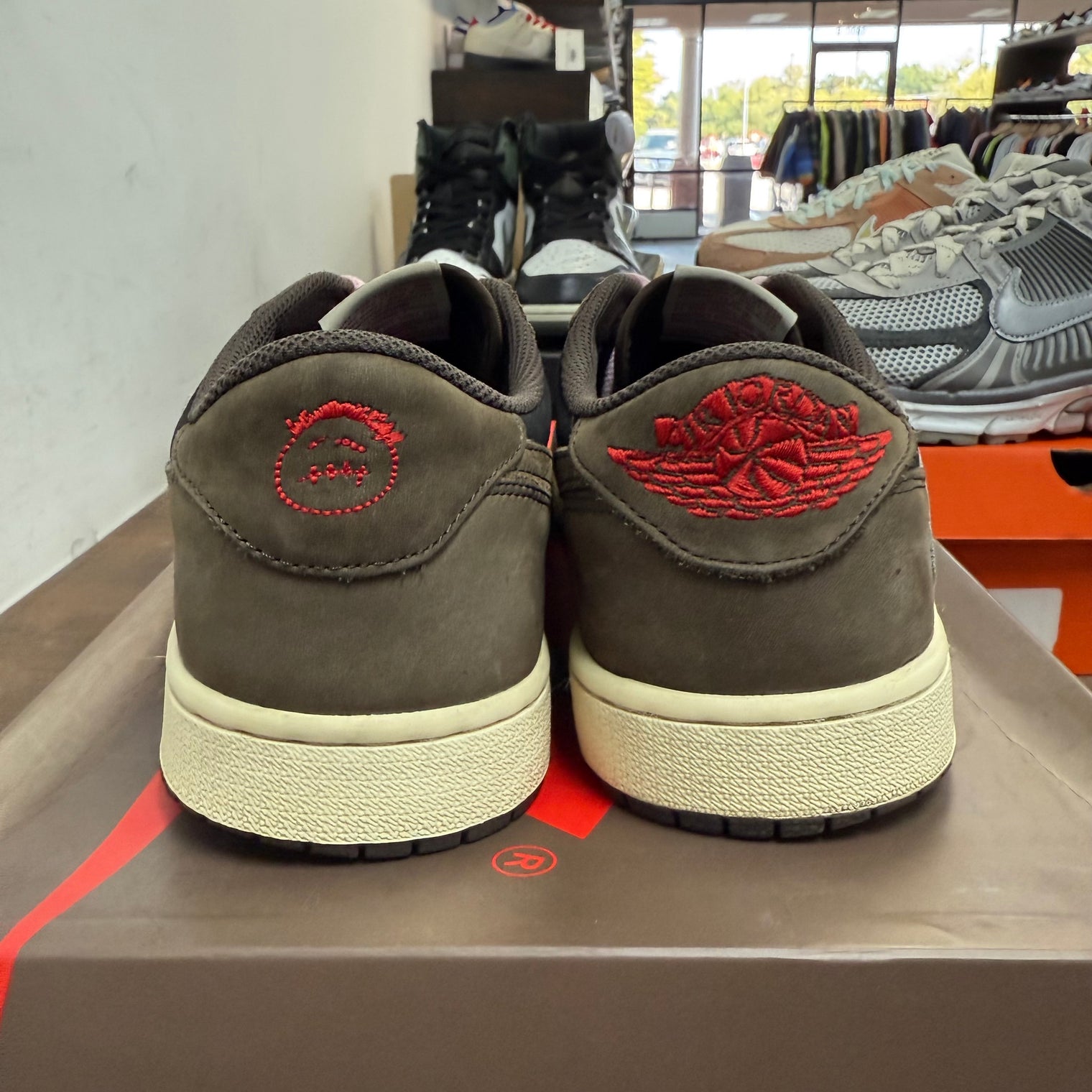 Mocha Travis Scott Jordan 1 Low OG SP (USED)