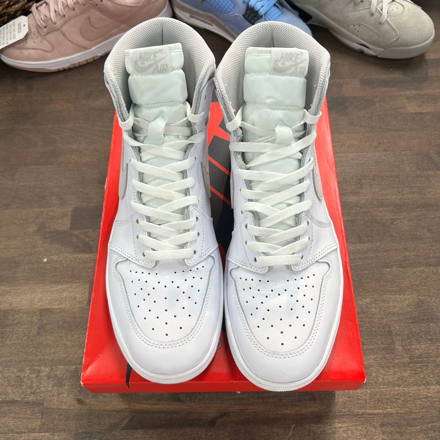 Neutral Grey Jordan 1 Retro High '85 (USED)