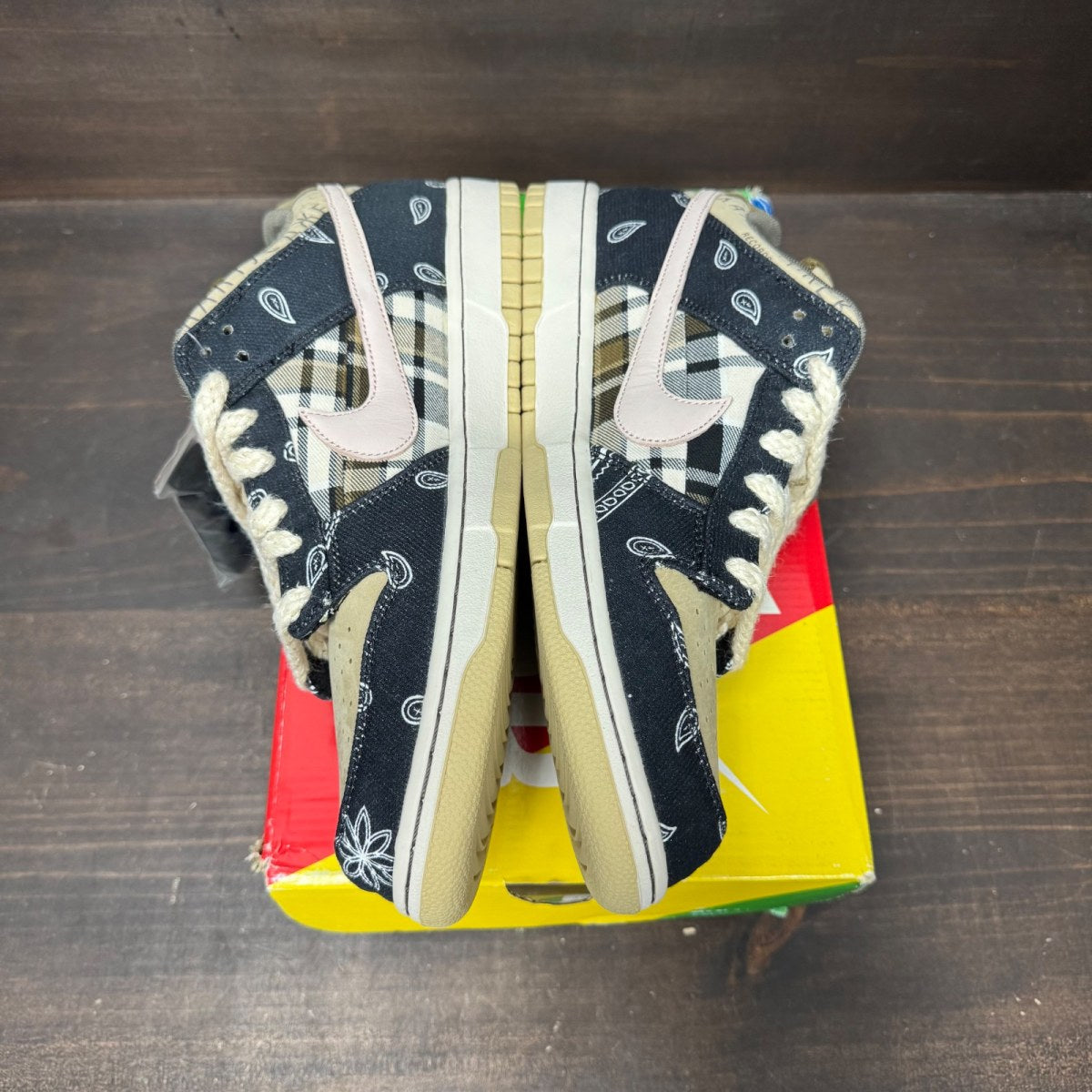 Nike SB Dunk Low Travis Scott - Image 4