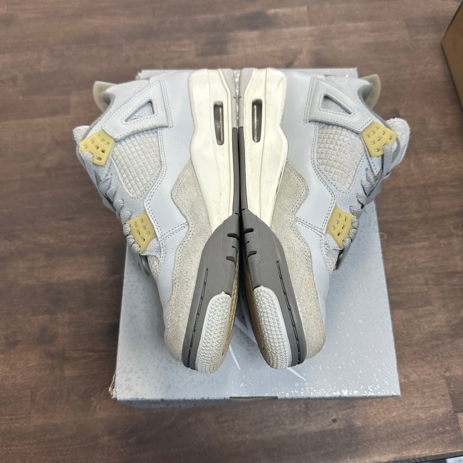 Craft Photon Dust Jordan 4 Retro SE (USED)