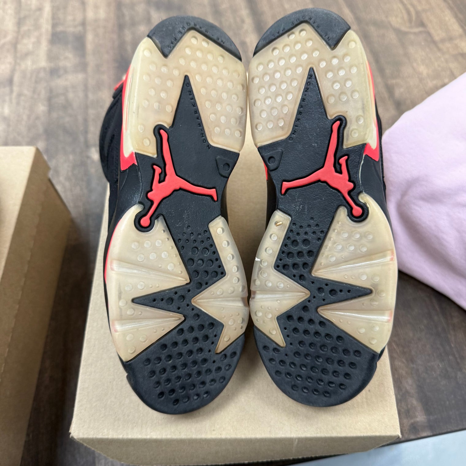 Infrared Jordan 6 (GS) 2019 (Used)