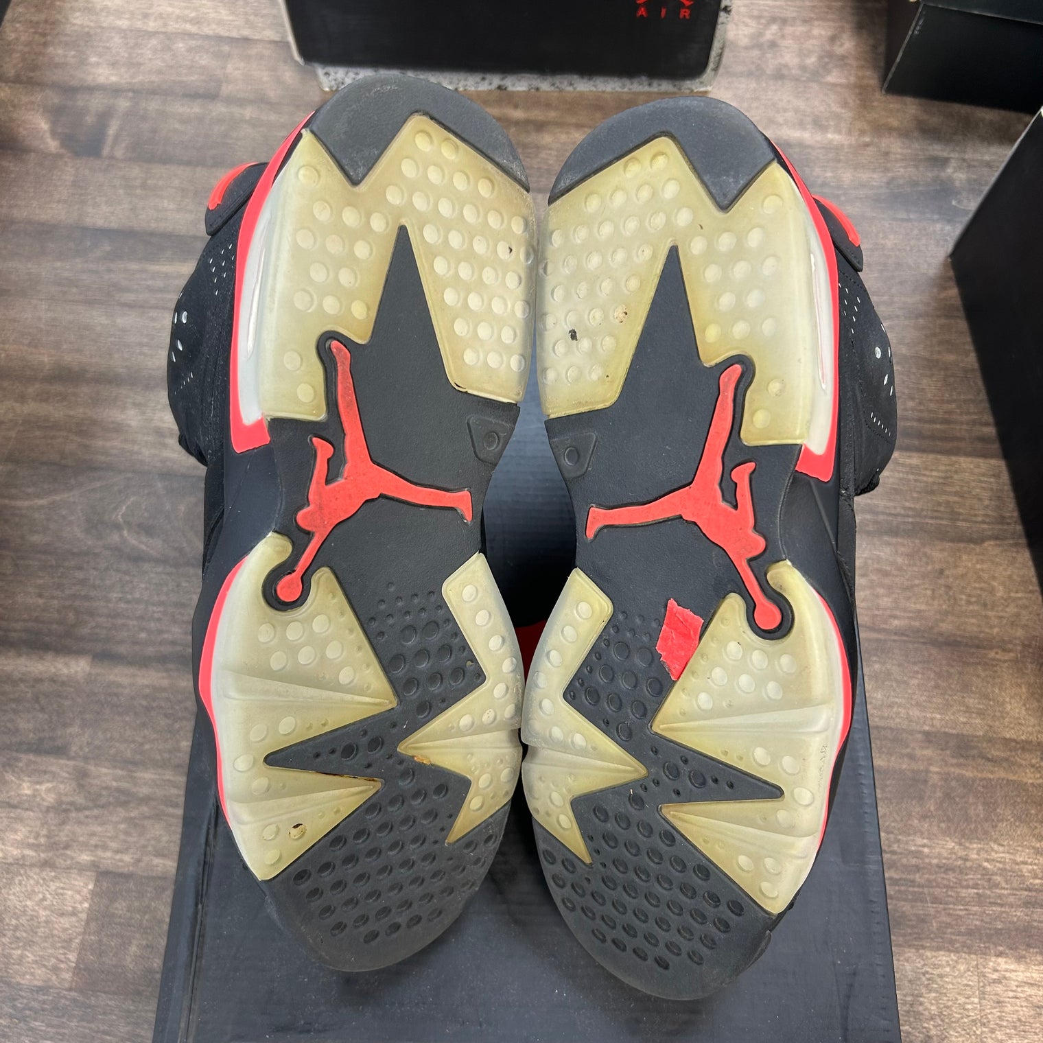 Infrared Jordan 6 Retro (2014) (USED)