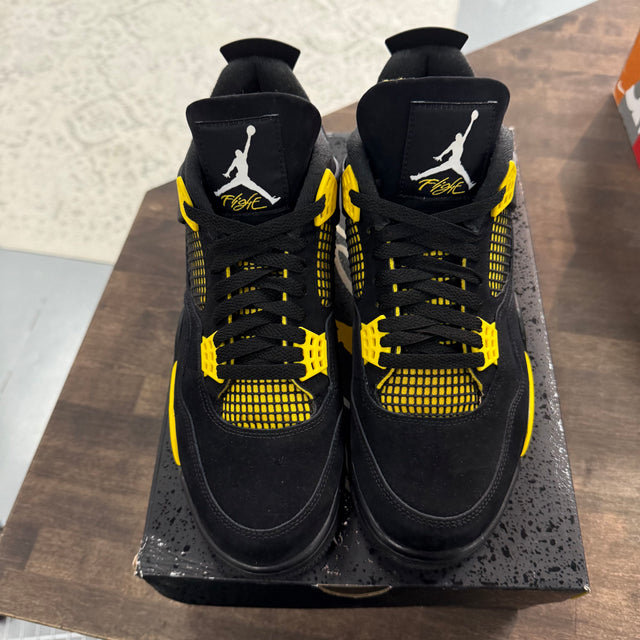 Yellow Thunder Jordan 4 (USED)