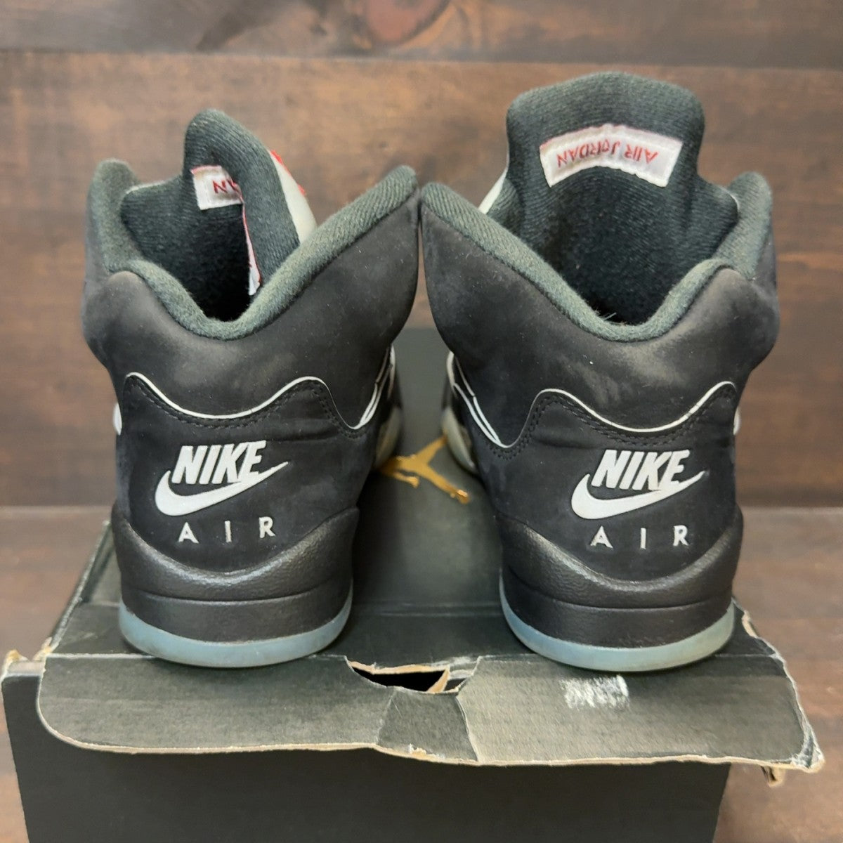 Jordan 5 Retro OG Black Metallic Reimagined (GS) Size 6Y (Pre-Owned) - Image 5