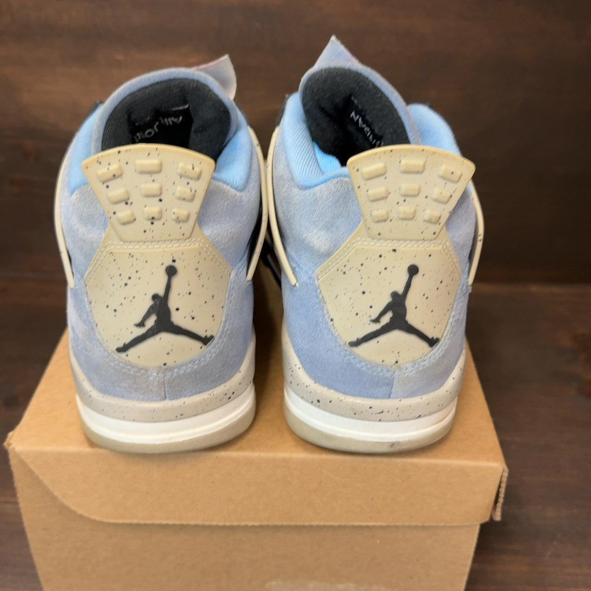Jordan 4 Retro University Blue Size 10.5 (Pre-Owned) - Image 5