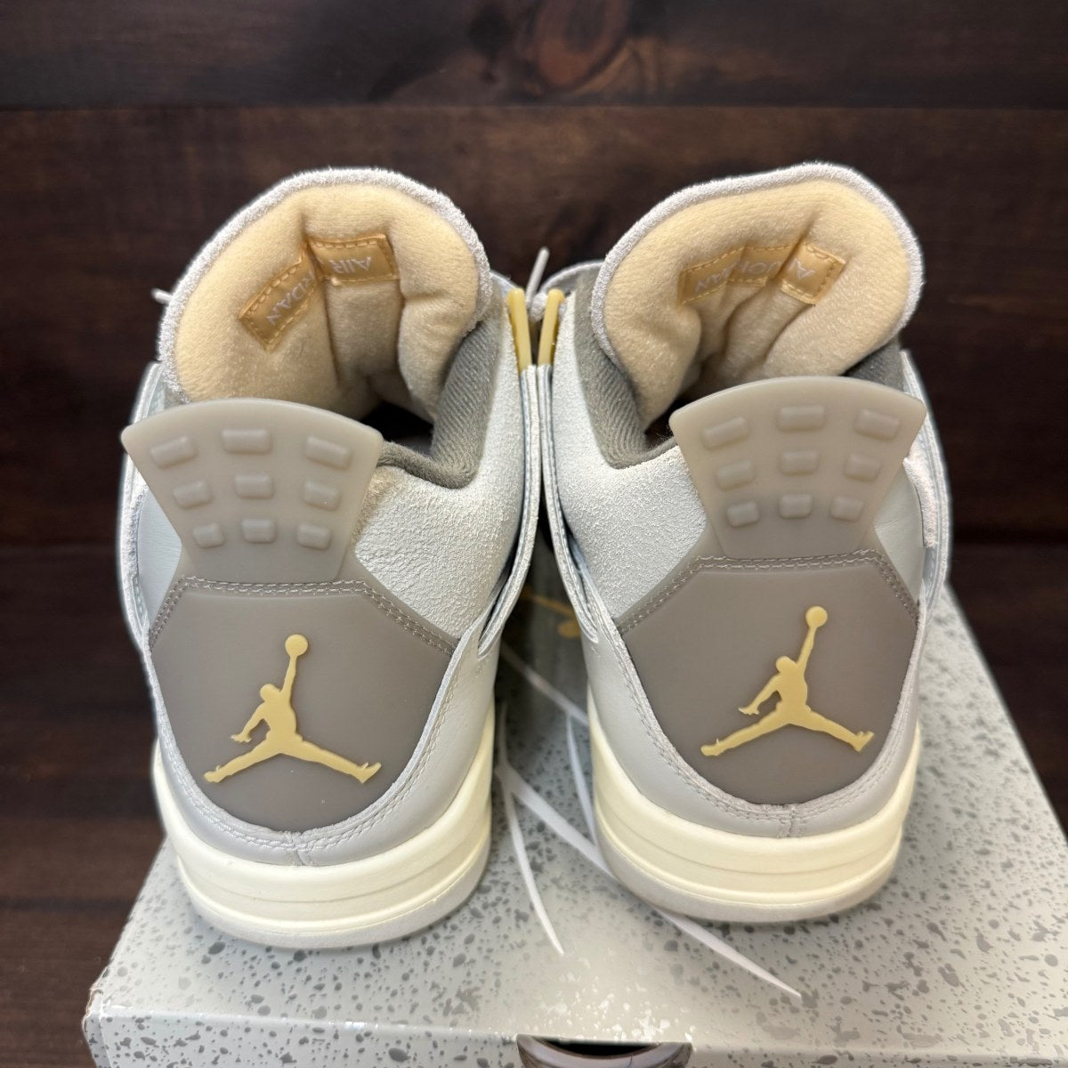 Jordan 4 Retro SE Craft Photon Dust - Image 3