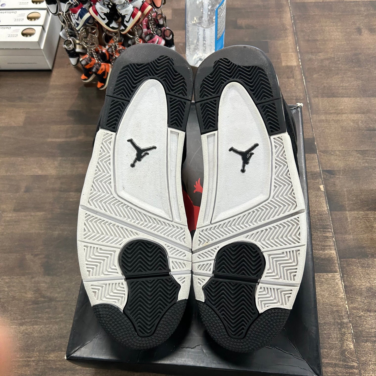Royalty Jordan 4 Retro (USED)