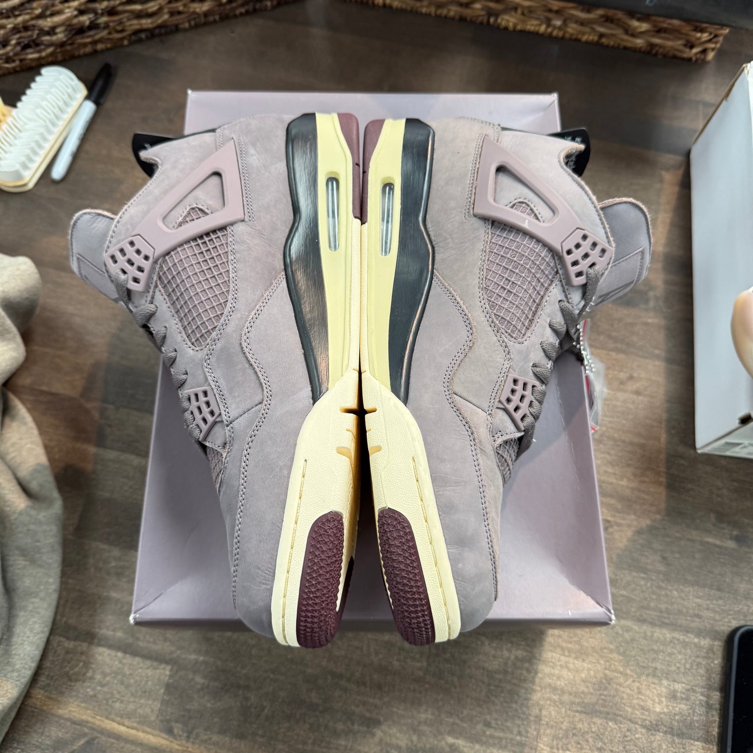 A Ma Maniere Violet Ore Jordan 4 Retro SP (Lightly Worn)