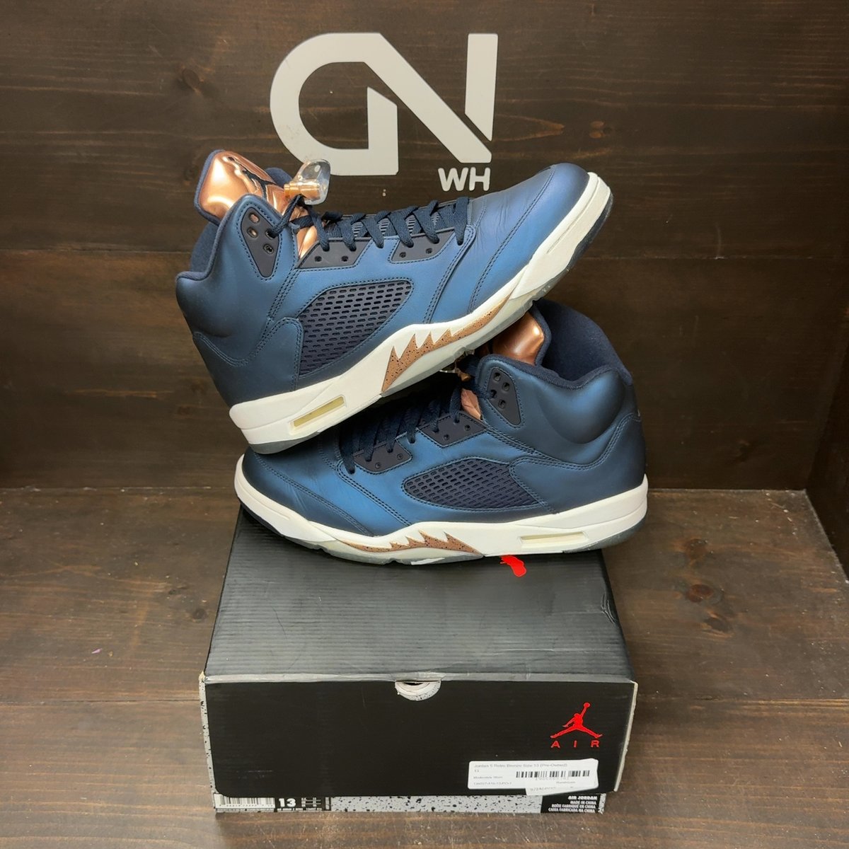 Jordan 5 Retro Bronze Size 13 (Pre-Owned) - front