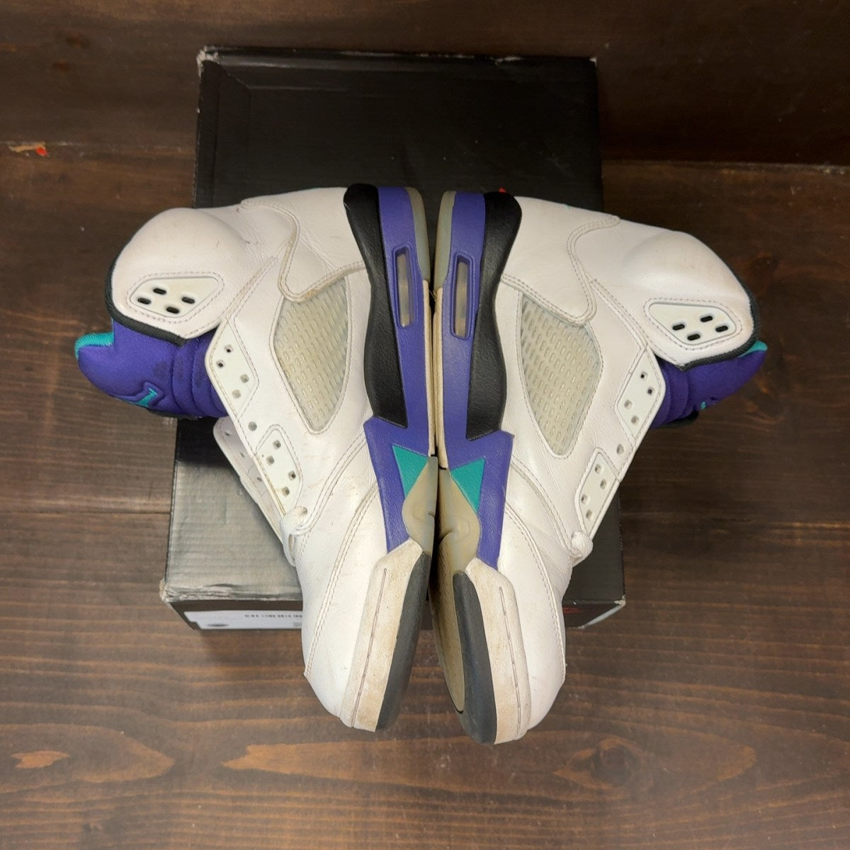 Jordan 5 Retro Grape (2025) Size 10 (Pre-Owned) - aux
