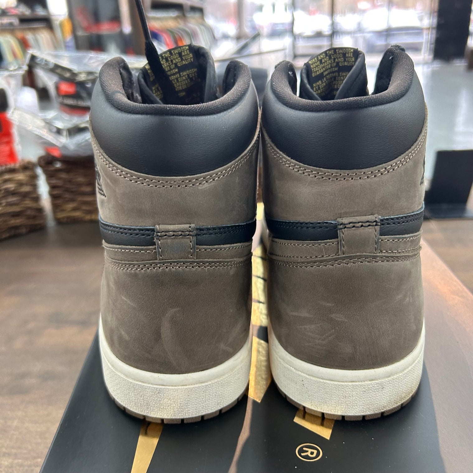 Palomino Jordan 1 Retro High OG (USED)