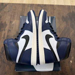 Jordan 1 Retro High OG Midnight Navy - Image 4