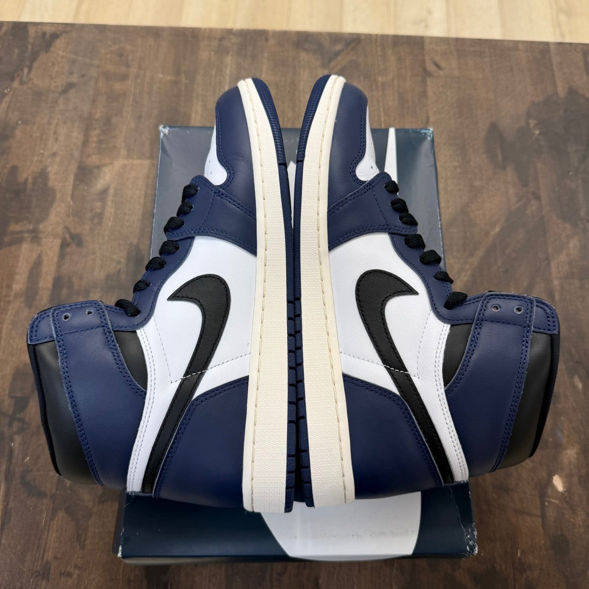 Jordan 1 Retro High OG Midnight Navy - Image 4